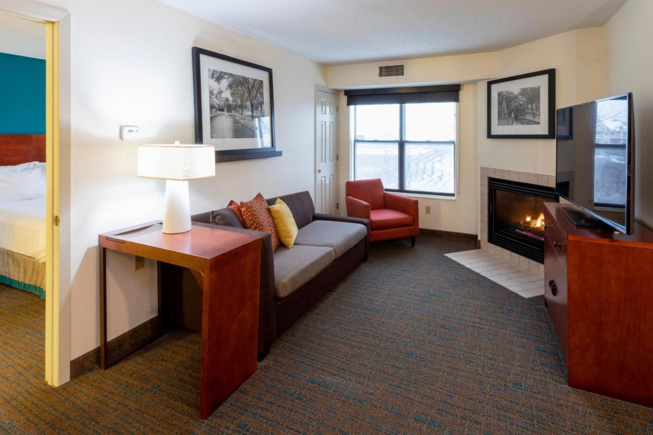 Residence Inn Minneapolis St. Paul/Roseville Bagian luar foto